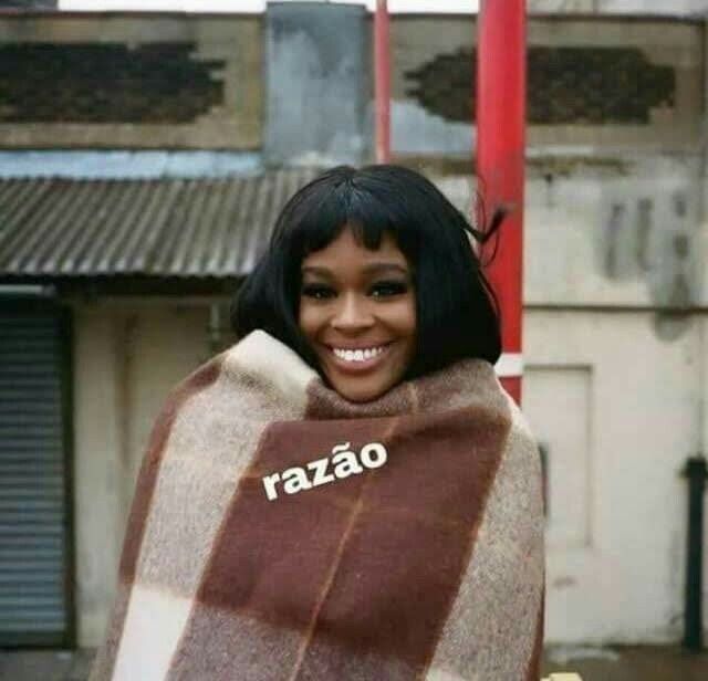 Cobertor para a noiva que sempre está coberta de razão